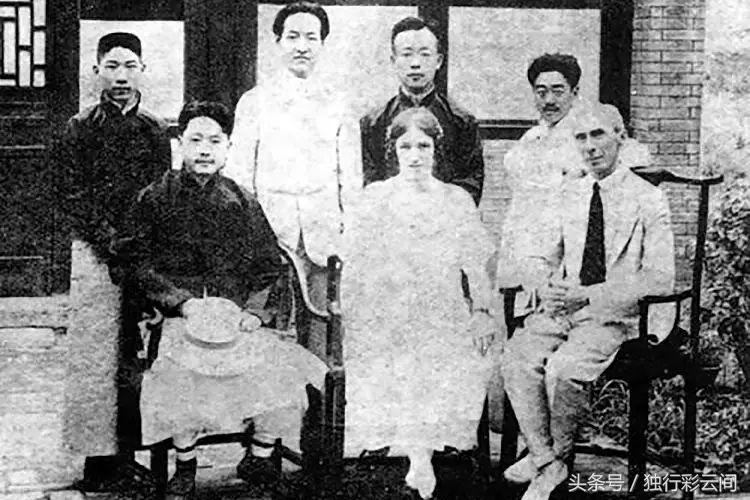 民国最酷的爸妈，嘻嘻哈哈教育孩子，却把四个女儿教成了著名教授