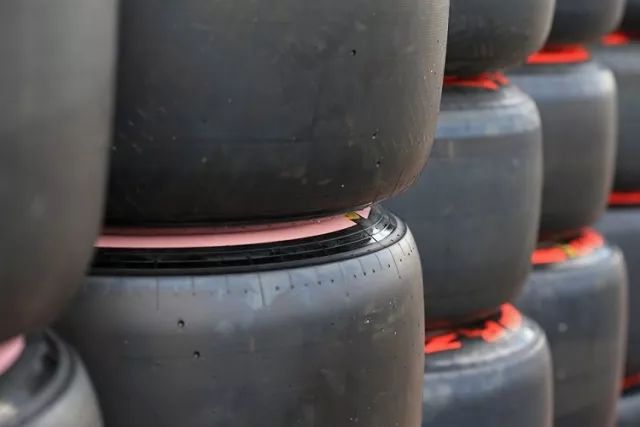 梅奔vs红牛法拉利,f1红牛梅奔法拉利