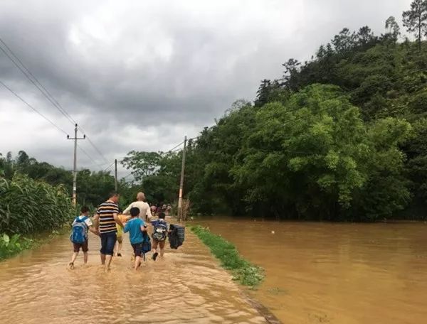 2018年感动瞬间合集,2018年感人瞬间
