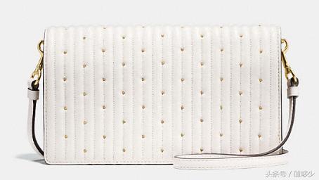 Coach，你努力追求18岁少女的样子真好看！