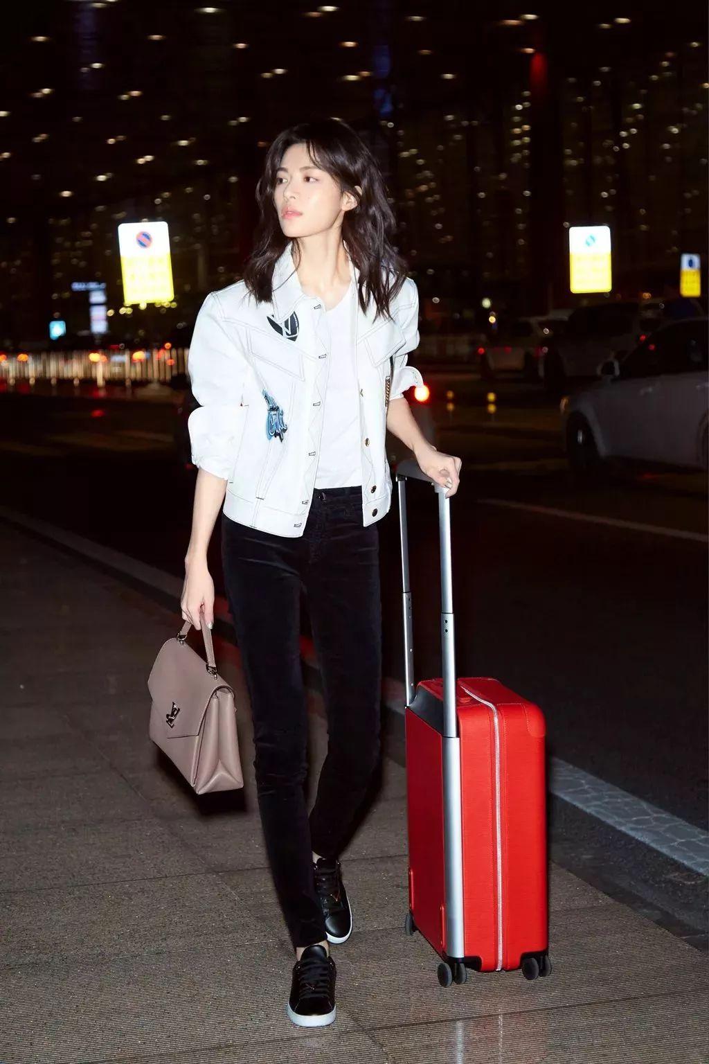 Baby钟楚曦欧阳娜娜女明星们都对它爱不释手