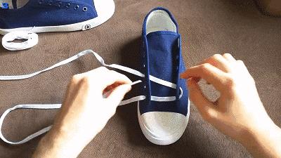 搭配裙子的长鞋带怎么系好看,穿着裙子如何优雅的系鞋带