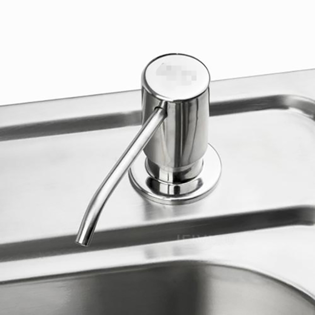 水槽这里原来有个洞生活小妙招,水槽上的这个小孔千万不要浪费了