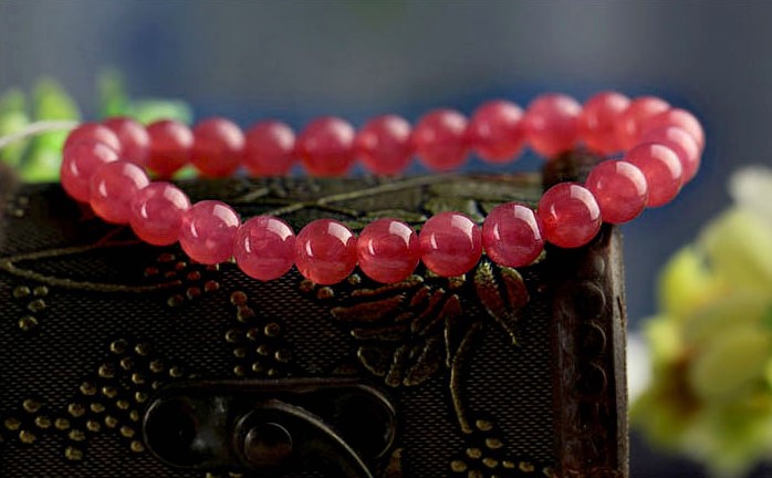 红纹石长期佩戴的危害,佩戴红纹石的禁忌是什么