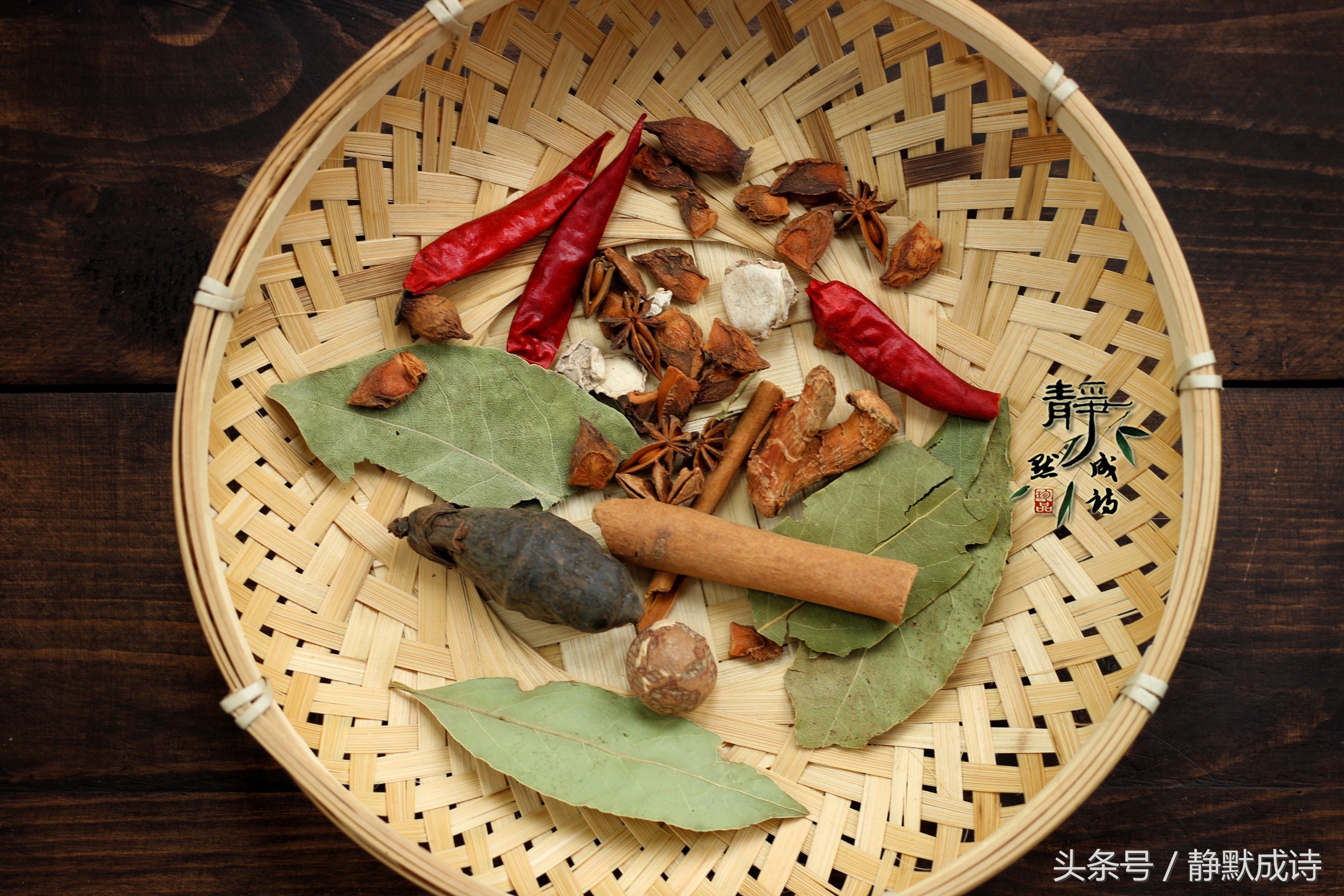 乡巴佬卤猪头肉的制作方法和配方,乡巴佬卤鹌鹑蛋的家常做法