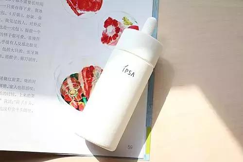 夏日来之前要一白到底!这12款火遍日本代购圈的精华赶紧囤起来!