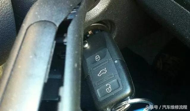 大众捷达火锁卡死维修全过程,老捷达行驶中来回落锁