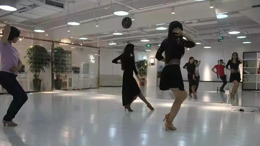 有多少人靠抖音年入百万,在抖音上真的可以年入百万吗