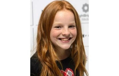 在英国穿上这个玩具，你的娃就是幼儿园之王