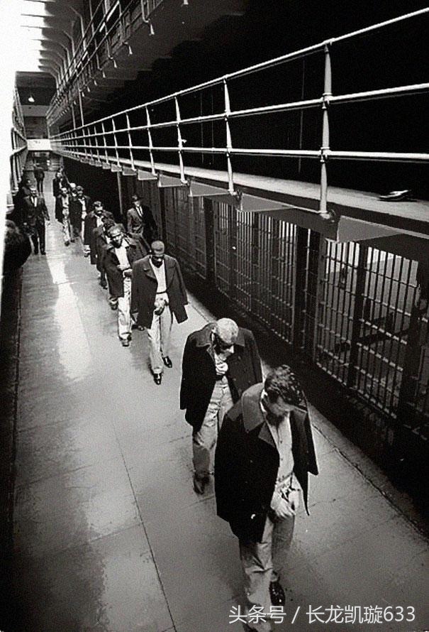 30张令人印象深刻的历史老照片,历史照片回顾模板