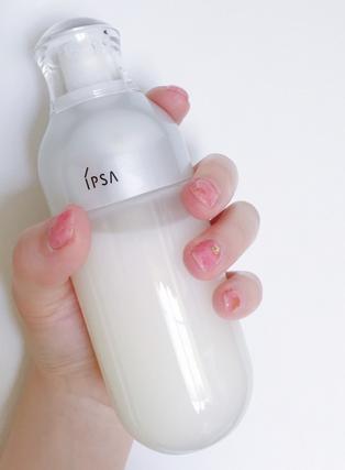 郁美净鲜奶乳液和浴后乳液哪个好,雅诗兰黛白胶乳液与胶原乳液区别