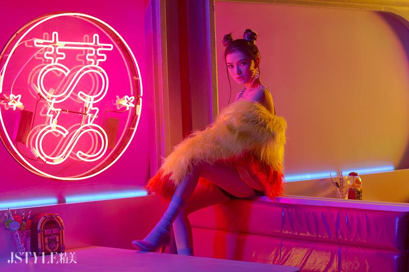 中国好声音丁丁爱要坦荡荡现场版,丁丁歌曲爱要坦荡荡电吉他live