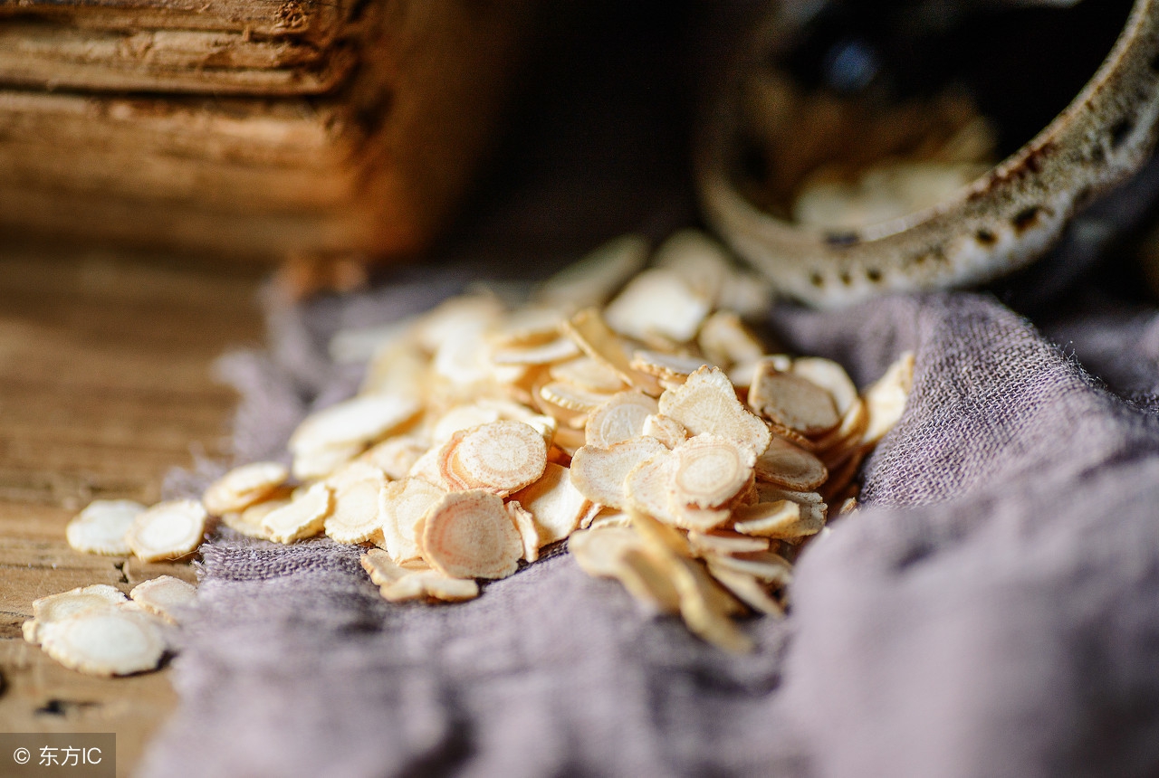 西洋参功效和作用有哪些,西洋参黄芪枸杞泡水的功效与禁忌