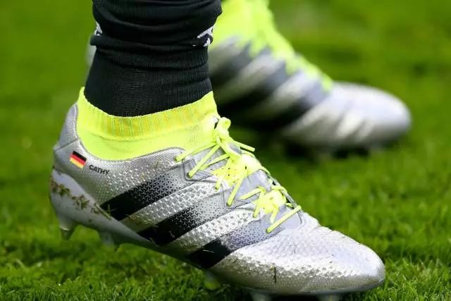 谈资赵露思,谈资射箭