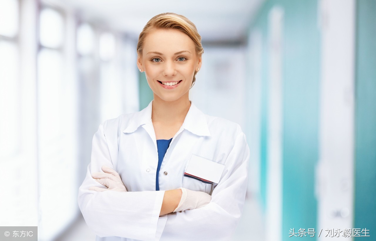 老人脖子左边出了肿块是怎么回事,32岁脖子左侧里有个疙瘩