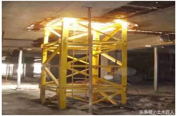 在总平面图中如何布置塔吊,施工平面布置图塔吊半径怎么确定