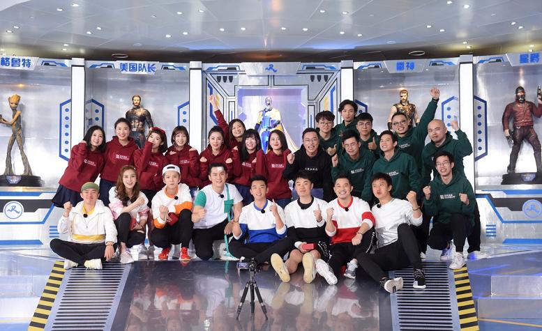 跑男鹿晗和迪丽热巴撕名牌,鹿晗和关晓彤跑男撕名牌