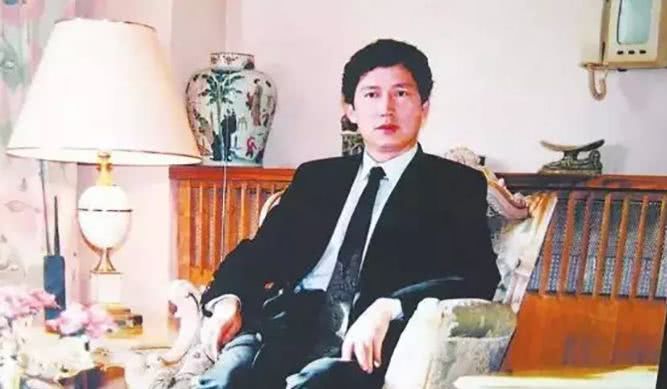 29岁穷小子娶67岁好莱坞女星 (神秘好莱坞女星巨额遗产)