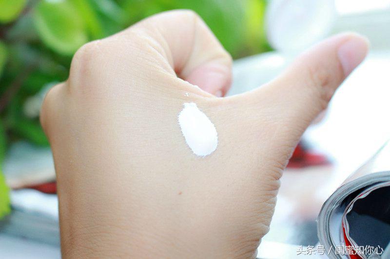 雅漾清爽倍护温和防晒乳液,雅漾防晒喷雾推荐测评