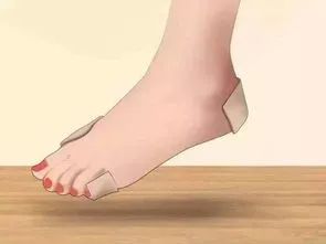 鞋子磨脚一招就能解决,新鞋子磨脚最有效方法