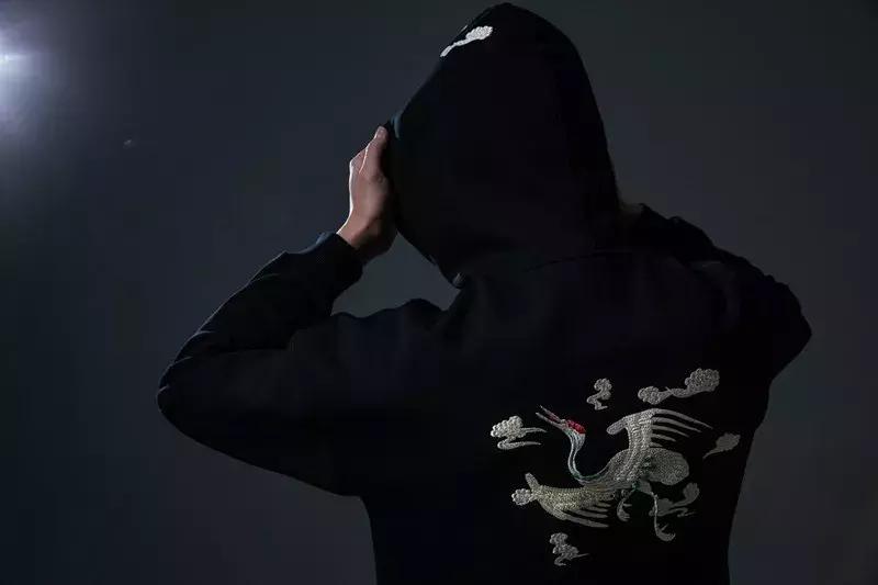 以后装逼就说我穿李宁的时候，你还在穿阿迪耐克