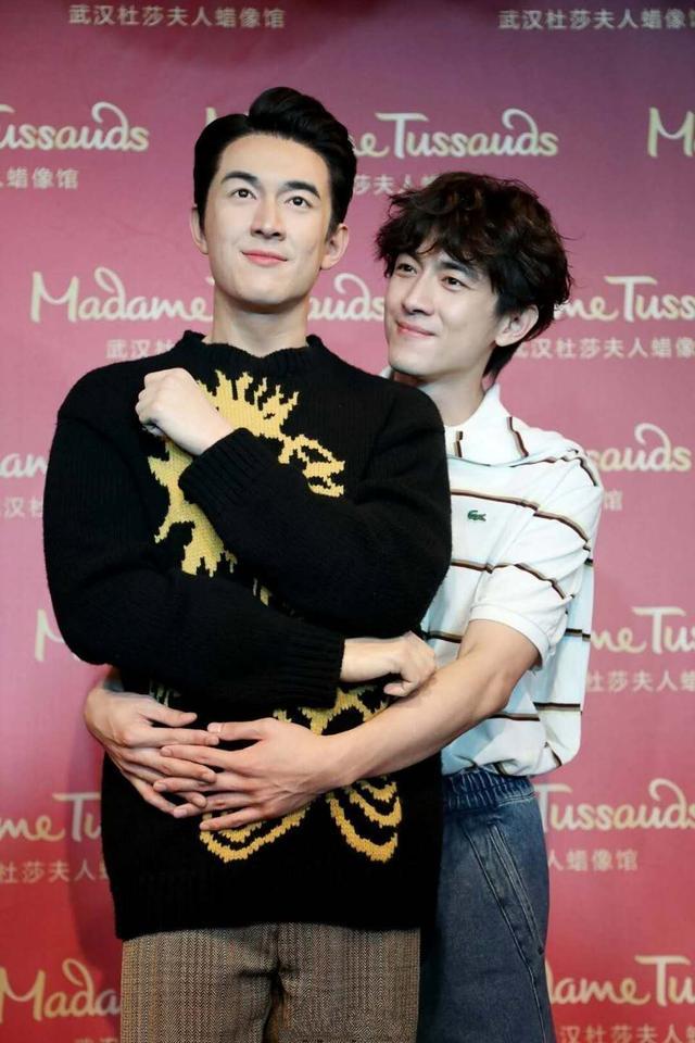 杜莎夫人蜡像李宇春,蜡像很丑的明星