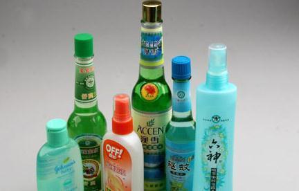 黑色衣服掉色把领子染黑了怎么办,黑色衣服严重掉色怎么解决