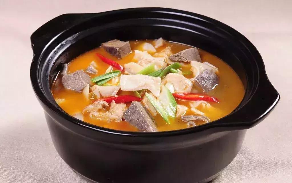 巽寮湾(读:xùnliáowān是粤东数百公里中海水最洁净海湾之一