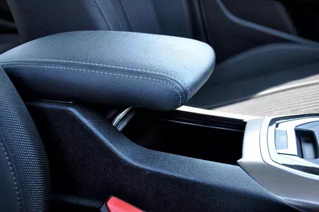 标致408的2.0最致命的5大缺点,买新款标致408的10大忠告