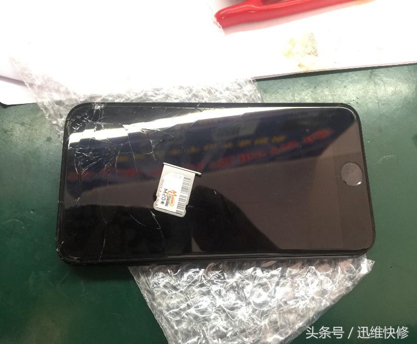 iphone7plus手机屏幕爆碎,iphone7屏幕破损严重怎么拆