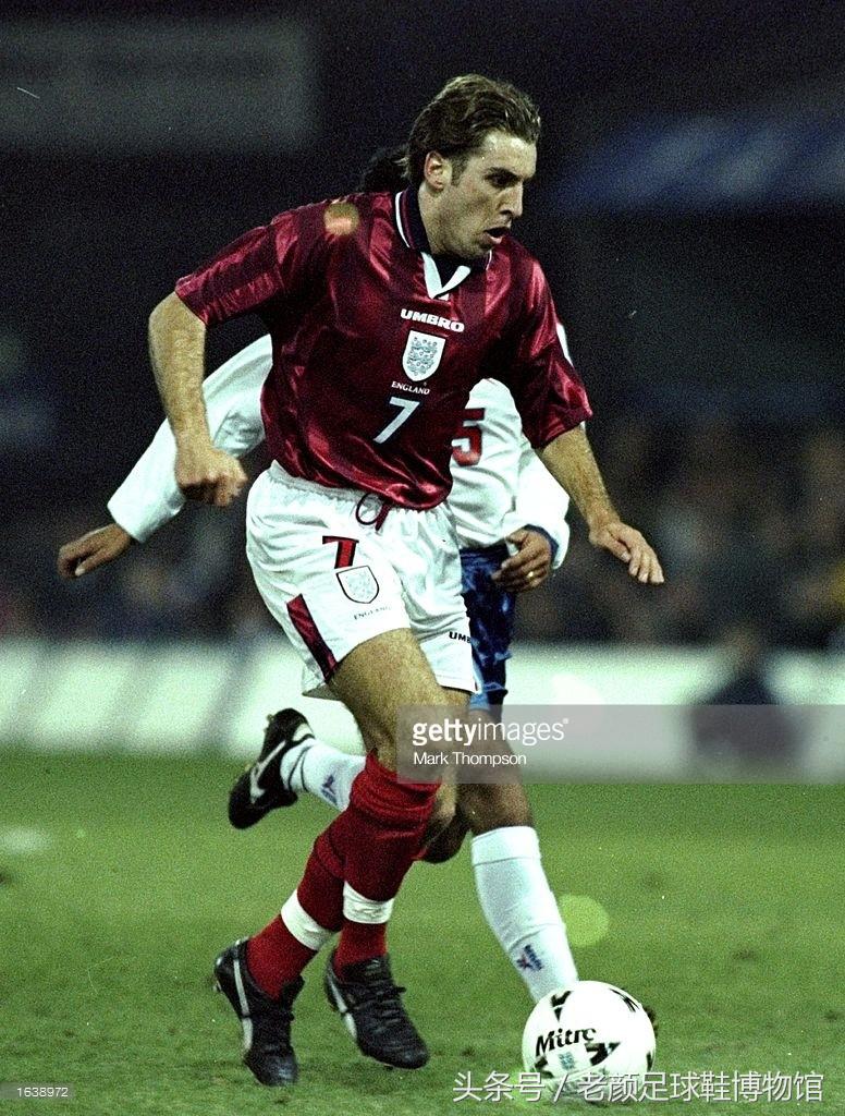 02年世界杯足球鞋回顾,世界杯最火前十的足球鞋