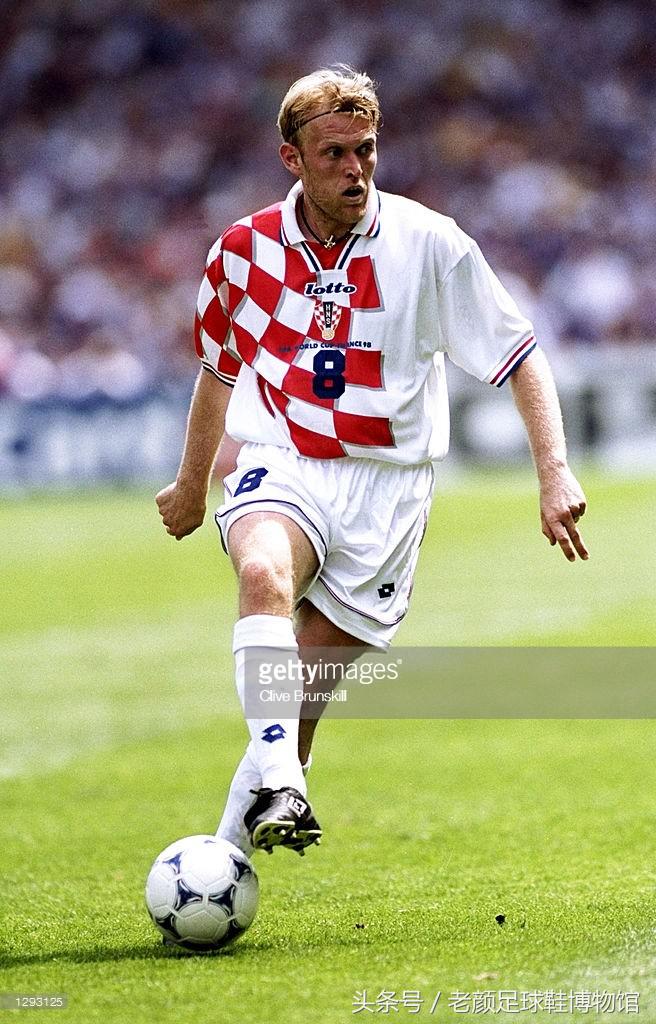 02年世界杯足球鞋回顾,世界杯最火前十的足球鞋