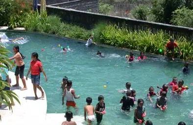 热浪湾沙滩海滨泳场,世界人气最旺海滩泳场