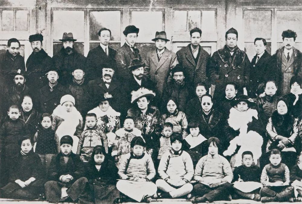 「嘉德春拍」白桦三骏忆鹤卿——徐悲鴻致蔡元培《秋林三駿》