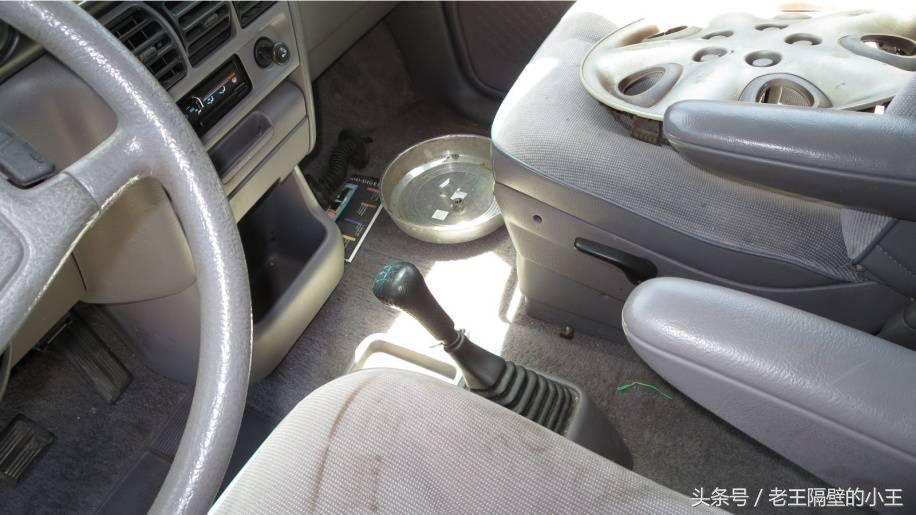 第二代道奇Caravan,道奇七座老款车叫什么