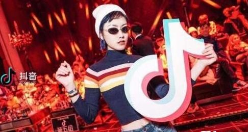 微信朋友圈巨震!腾讯丢出“王炸”!