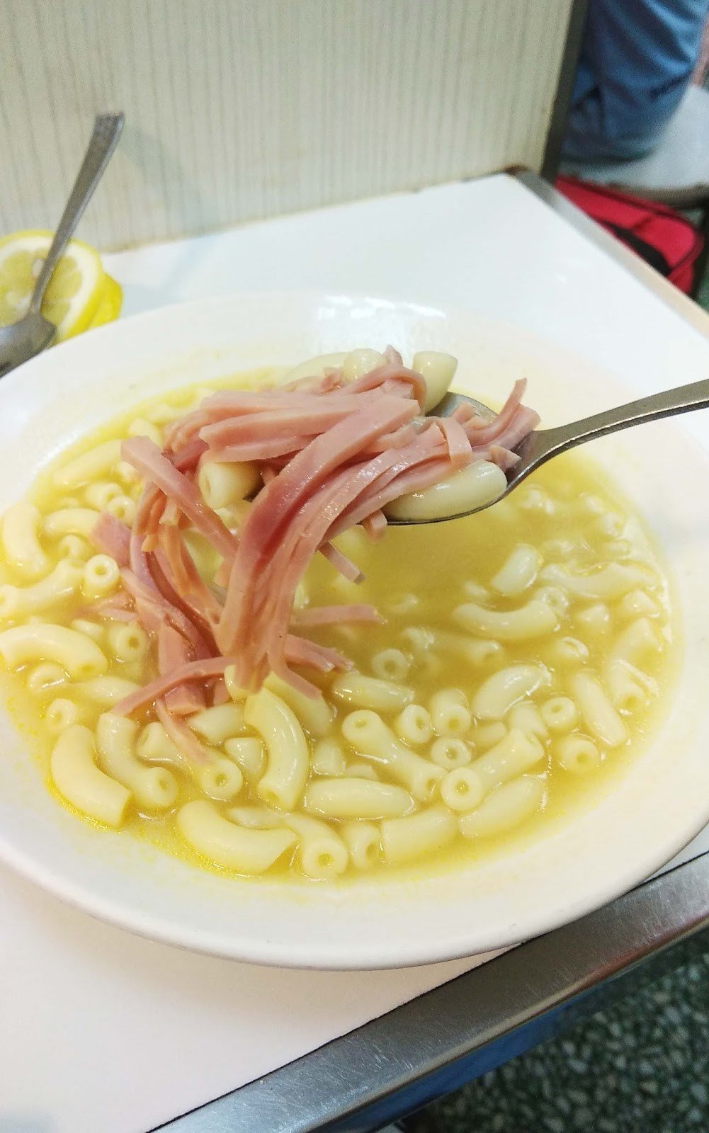 去香港喝港式早茶,正宗澳洲牛奶早餐