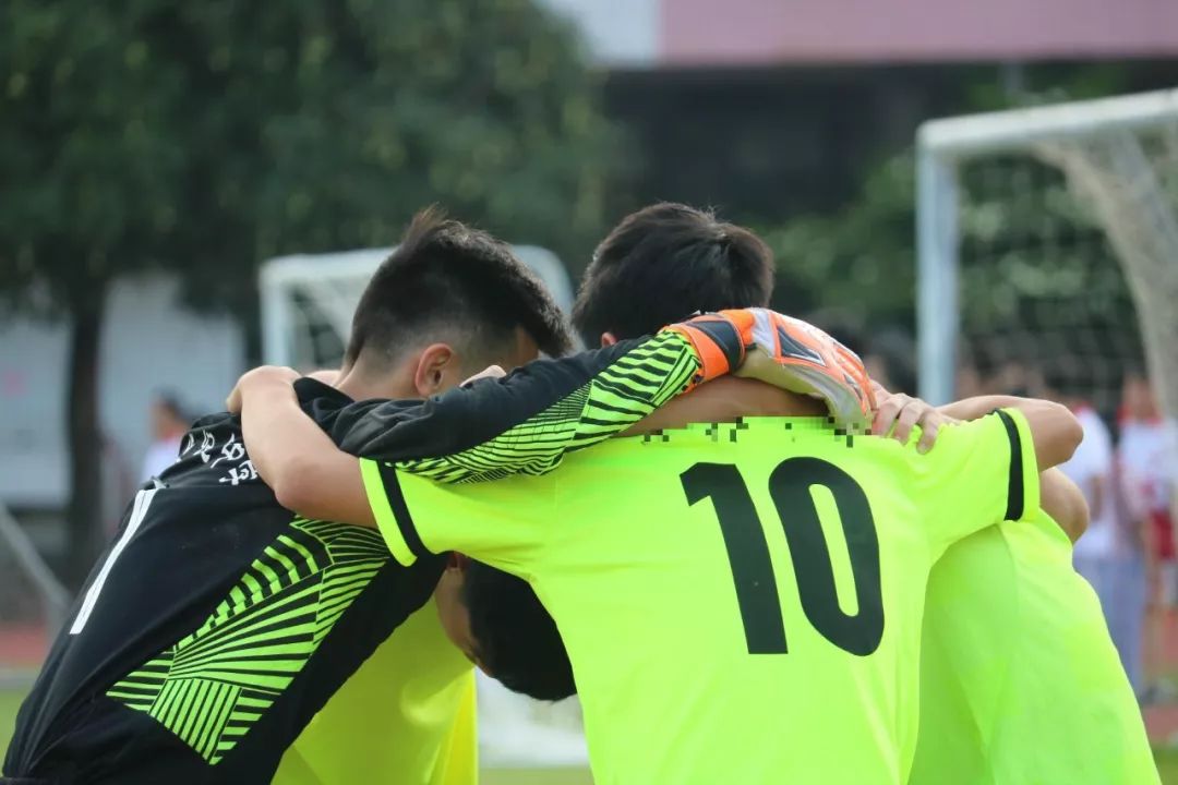 「活力邓中」绿茵之茂盛，足球之生机