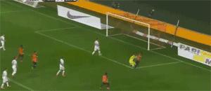 巴西4400万铁腰这特点吸引曼联！身高不足一米七，组织力征服穆帅