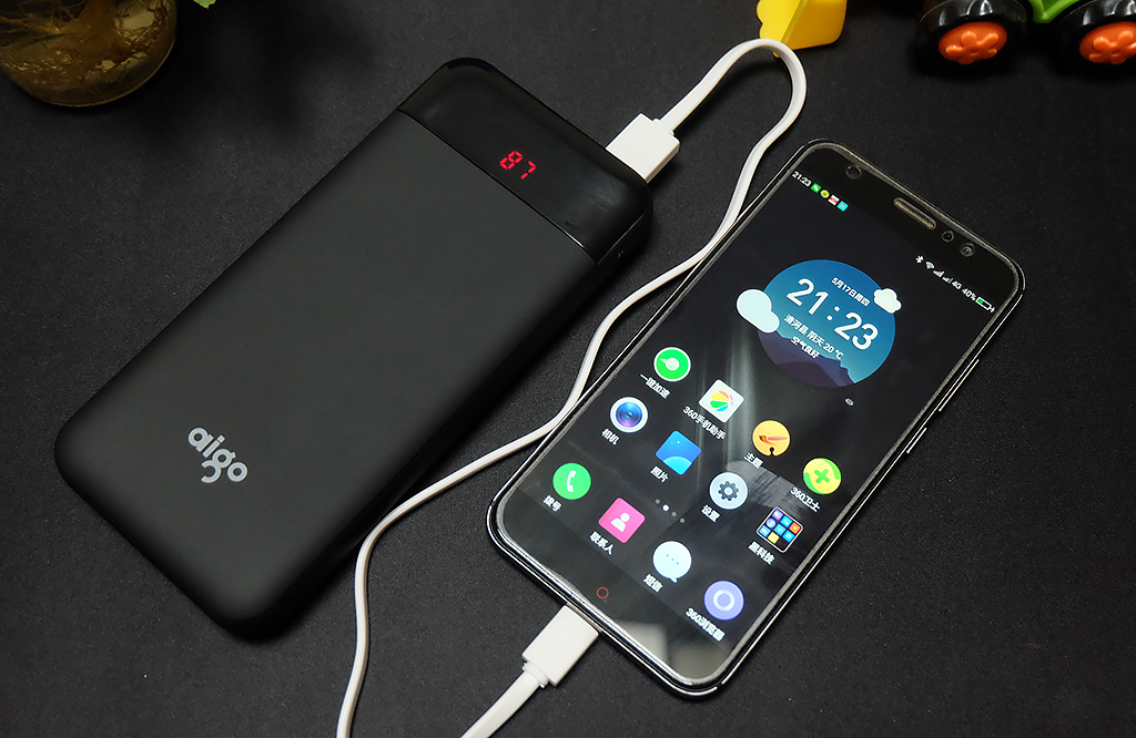 自从有了它，我的智能生活从此无忧-爱国者移动电源E20000+体验