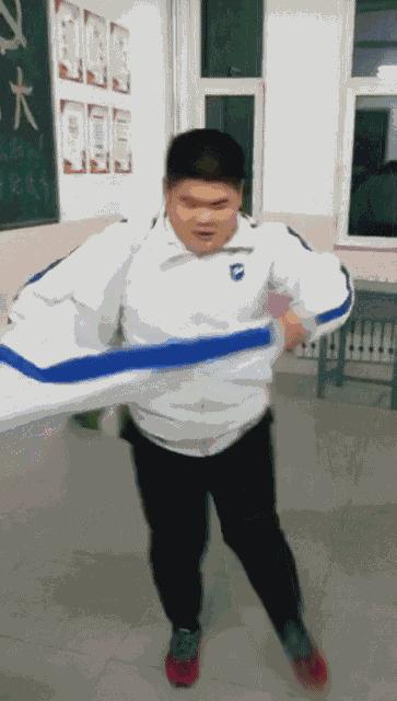 gif鎼炵瑧鍔ㄥ浘澶у叏骞介粯鐬棿,鎼炵瑧鍔ㄥ浘鍏ㄨ韩gif绱犳潗