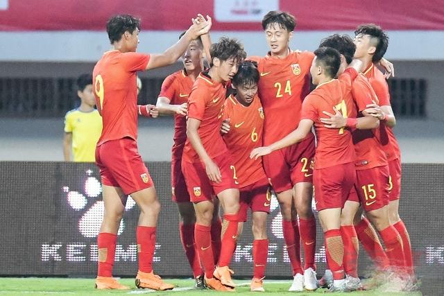 中国队3比0匈牙利足球,匈牙利4-0英格兰