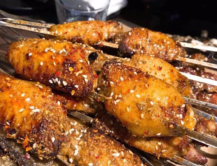 世界杯看球攻略图,又能看世界杯又能喝酒的地方