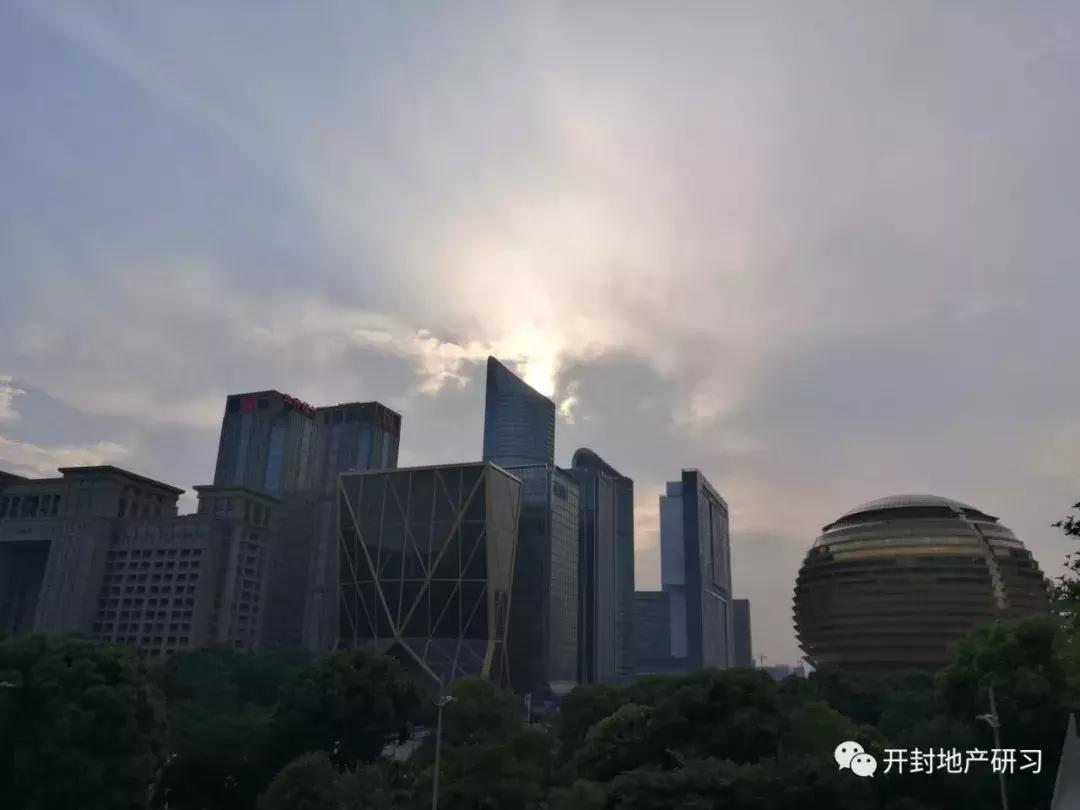 蓝城玫瑰园对比蓝城诚园,开封蓝城诚园优劣分析