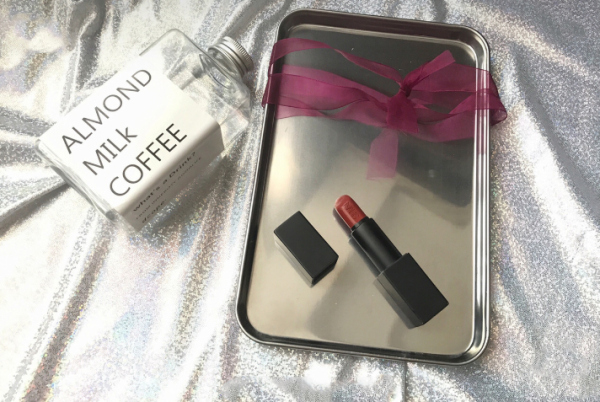 9款精致口红推荐，黄皮妹子们的显白福利哦！