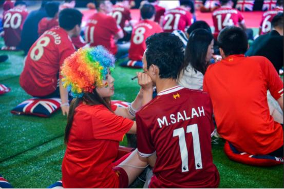 欧冠之夜，球迷集体攻占名爵4S店······