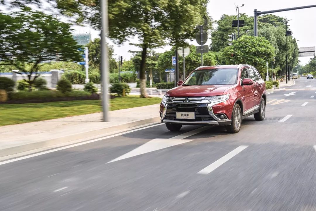 三菱欧蓝德2023款动力加速测试,欧蓝德动力界面