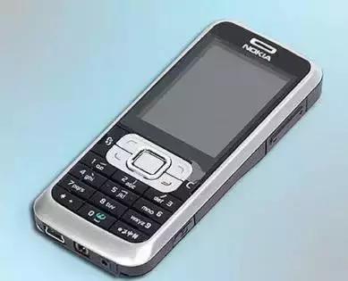 诺基亚n8愤怒的小鸟广告,诺基亚最新新品宣传