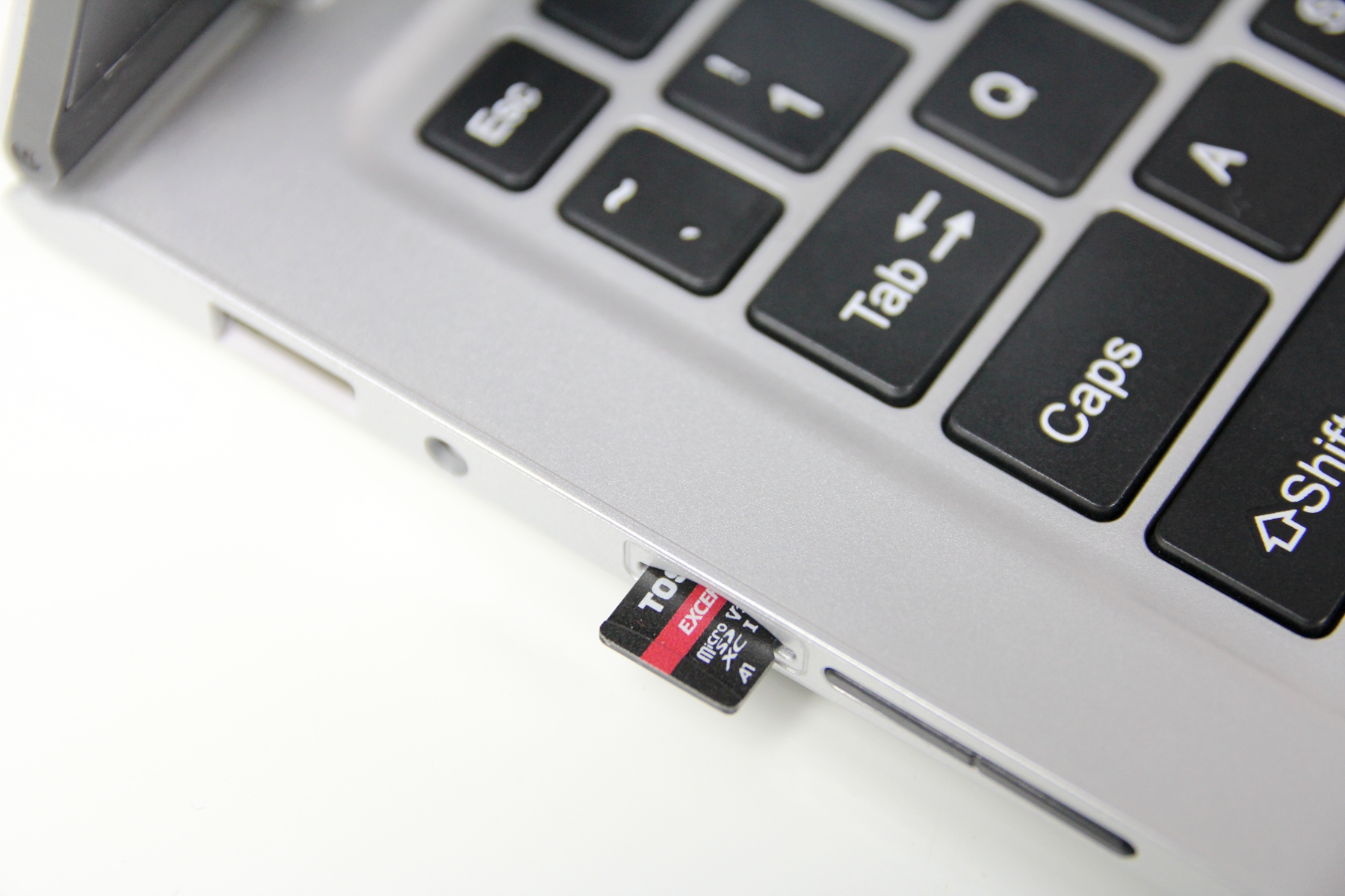 能否挑起“快、准、稳”的扩容重担？东芝TF303体验评测