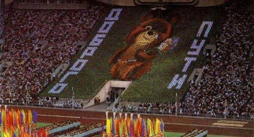 各国黑帮的穿衣讲究，为什么俄罗斯钟爱接地气的阿迪？